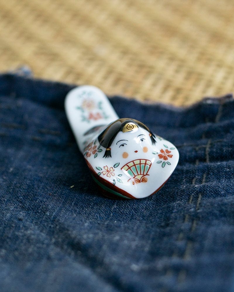 Kouraku Kiln Chopstick Rest, Empress - Image 3